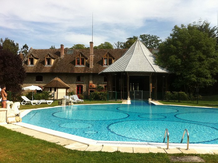 Abbaye des Vaux de Cernay piscine